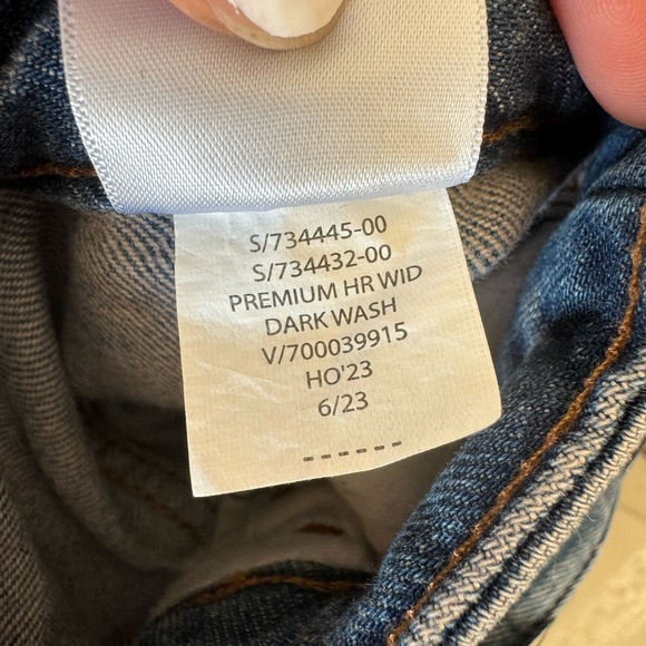 Absolutely STUNNING high rise wide leg jeans BNWT! - Picture 5 of 6